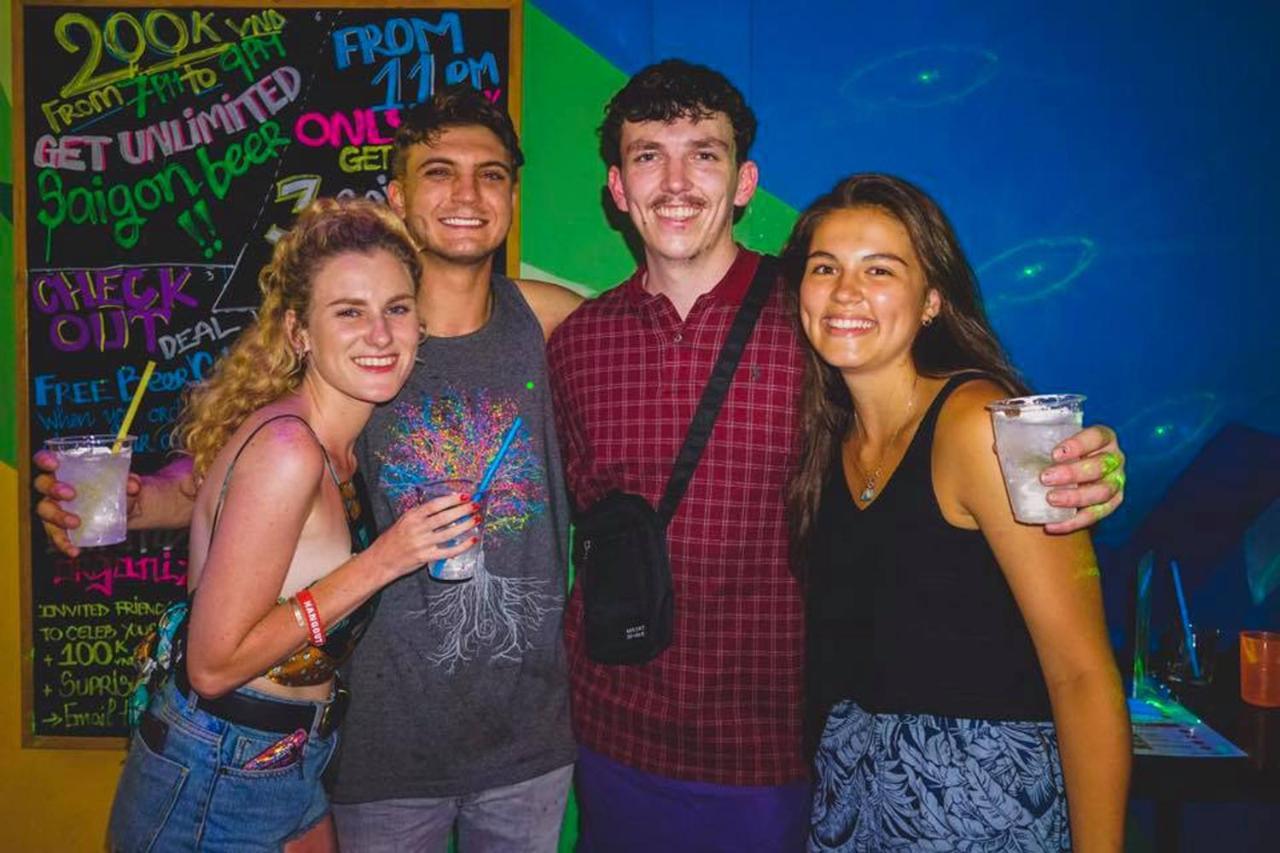 הו צ'י מין סיטי Hangout Hostel Hcm (Adults Only) מראה חיצוני תמונה