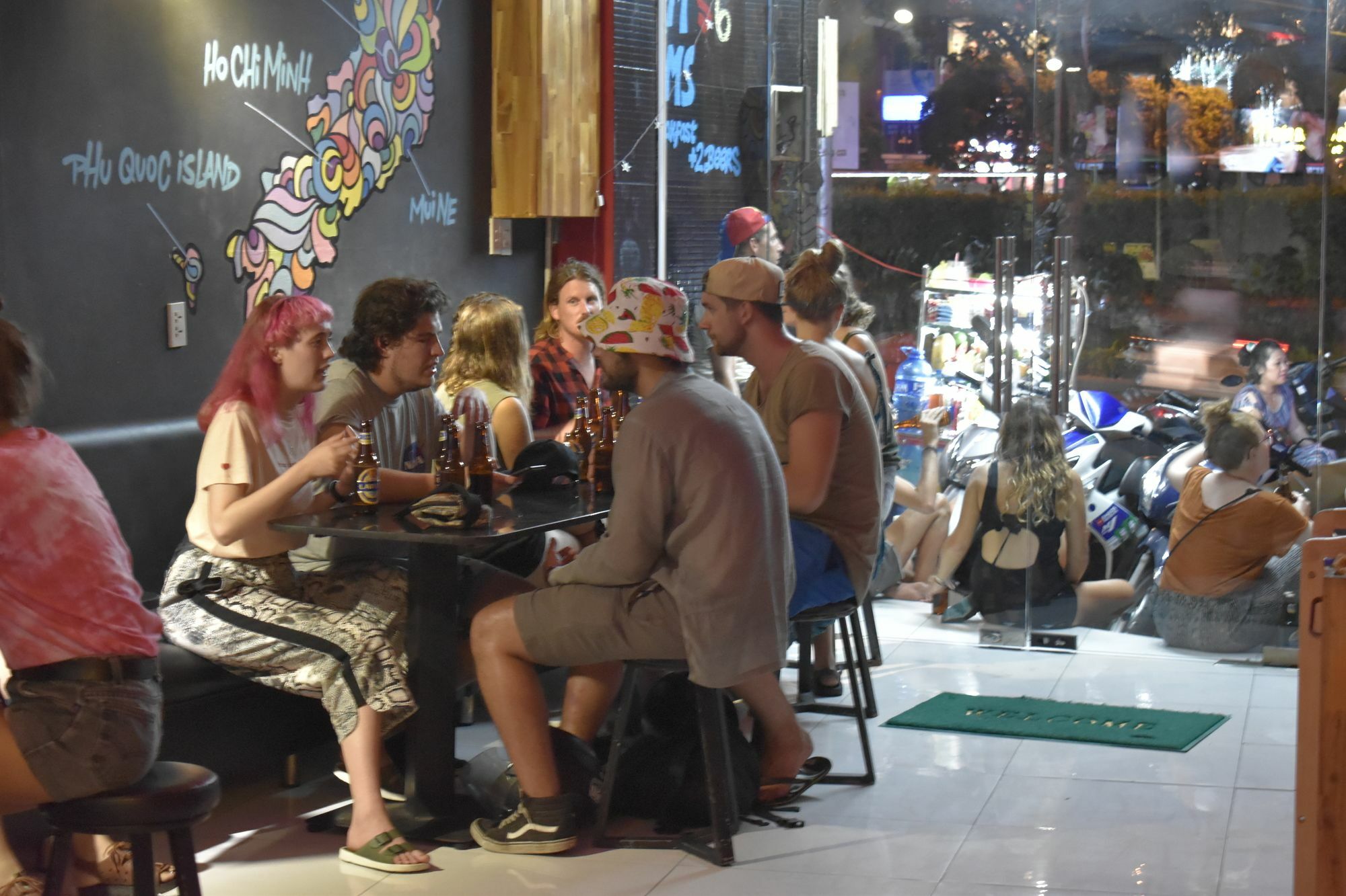 הו צ'י מין סיטי Hangout Hostel Hcm (Adults Only) מראה חיצוני תמונה