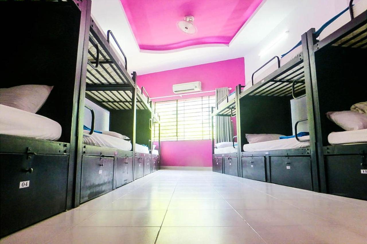 הו צ'י מין סיטי Hangout Hostel Hcm (Adults Only) מראה חיצוני תמונה